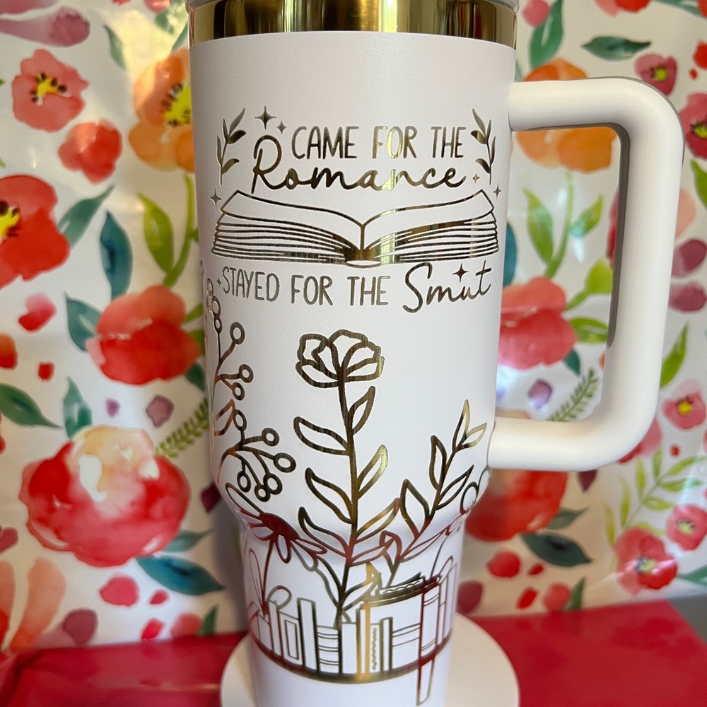40oz engraved Books and Flowers